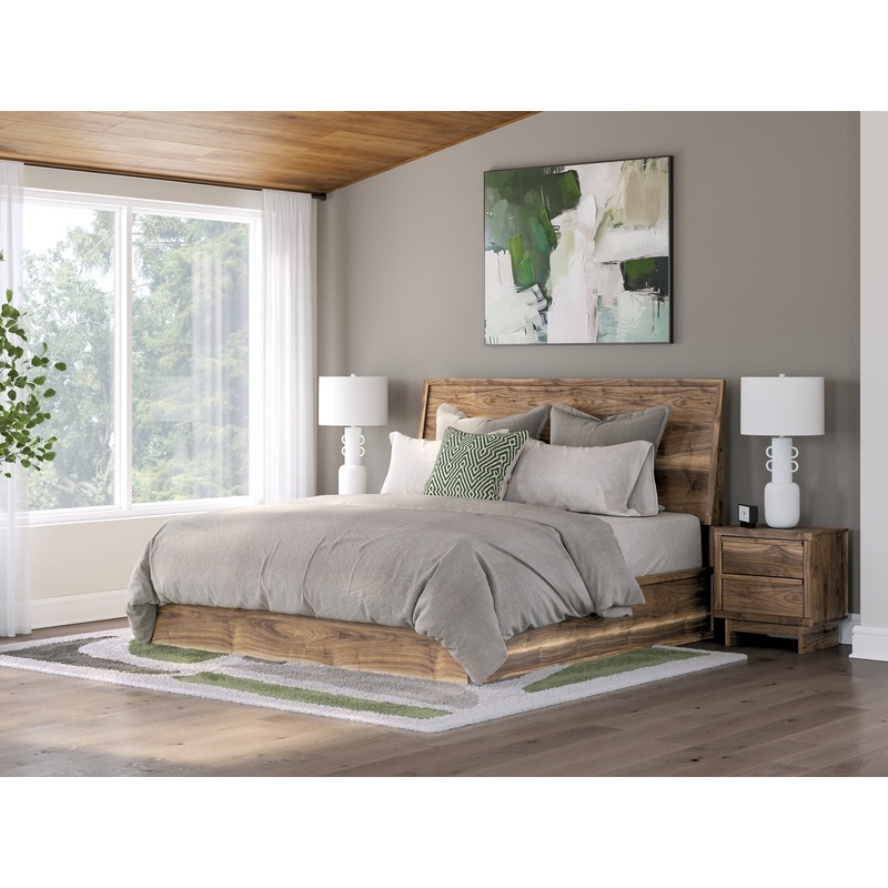 Chirason King Panel Bed