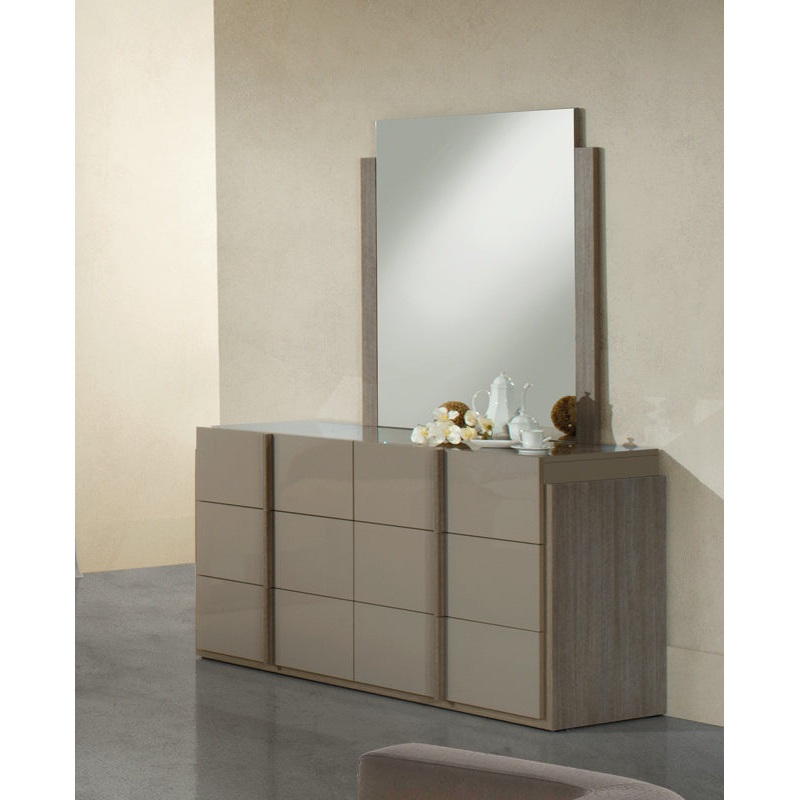 Nova Domus Marcela Italian Modern Mirror Model VGACMARCELA-MIR